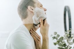 <strong>Et solidt kamerastativ, en effektiv barbermaskine eller en helt tredje type elektronik til hverdagslivet?</strong>